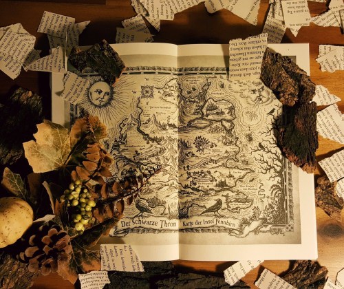 Karte aus "Der schwarze Thron - Die Schwestern"